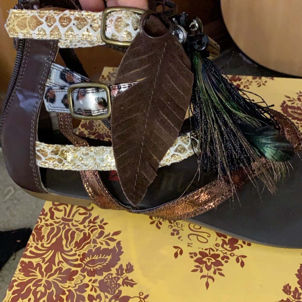 Sandals - Picture 4 of 5